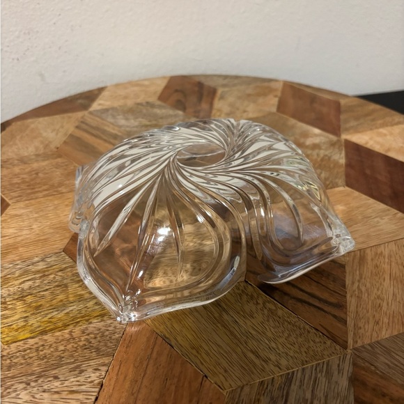 Mikasa Flores Clear Glass Trinket Dish | Swirled Catchall | Jewelry Bowl - Picture 8 of 10